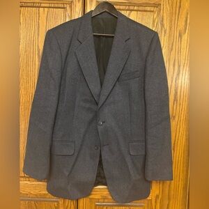 Men's Classic Blue/grey Blazer older,but well taken care of 40R